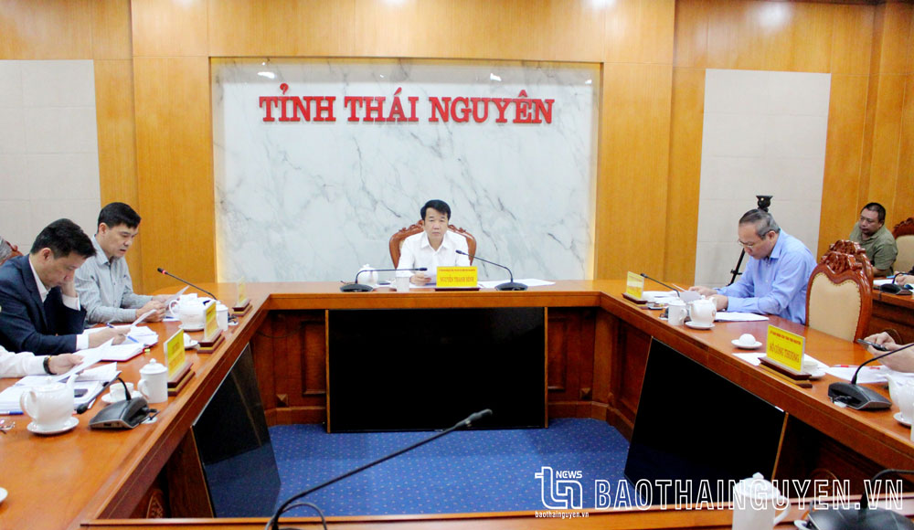 Đồng chí Phó Chủ tịch UBND tỉnh Nguyễn Thanh Bình chủ trì Hội nghị.