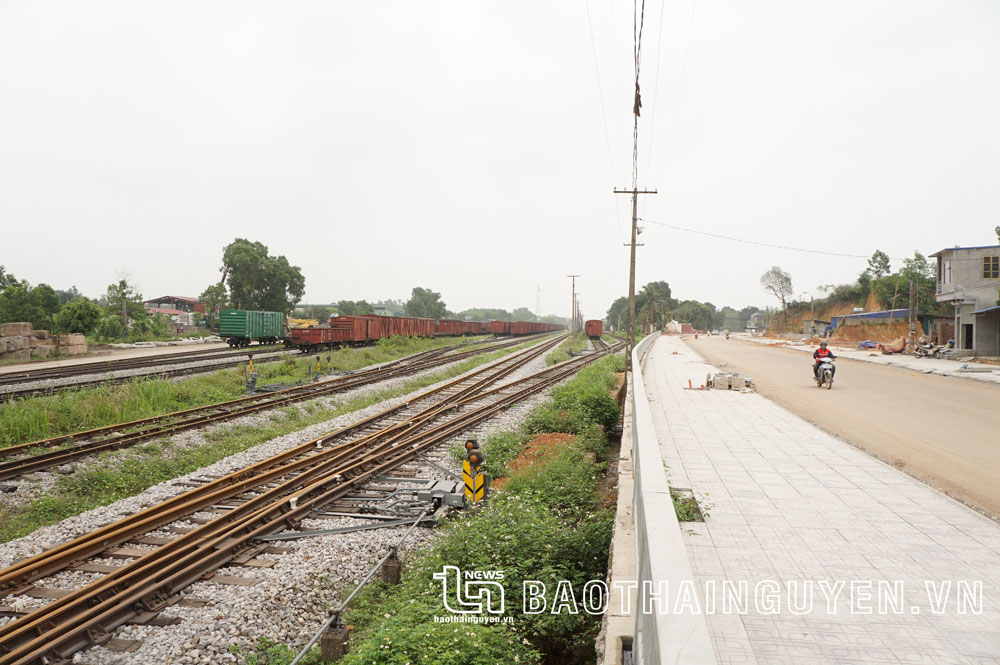 Giai đoạn 2021-2030, tuyến đường sắt Hà Nội - Thái Nguyên từ ga Đông Anh đến ga Quán Triều, tuyến Kép (Bắc Giang) - Lưu Xá dự kiến được nâng cấp, cải tạo.