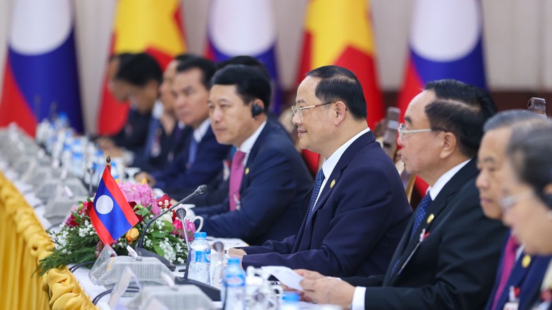Thủ tướng Sonexay Siphandone tại cuộc hội đàm với Thủ tướng Phạm Minh Chính.