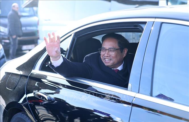 Thủ tướng Phạm Minh Chính bắt đầu chuyến tham dự Hội nghị cấp cao kỷ niệm 45 năm ASEAN - EU và thăm chính thức Vương quốc Bỉ. Ảnh: Dương Giang/TTXVN