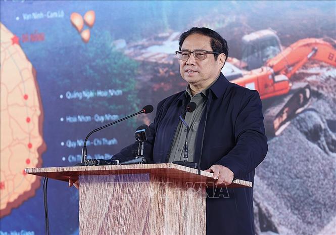 Thủ tướng Phạm Minh Chính phát biểu tại Lễ khởi công dự án đường bộ cao tốc Bắc - Nam phía Đông. Ảnh: Dương Giang/TTXVN