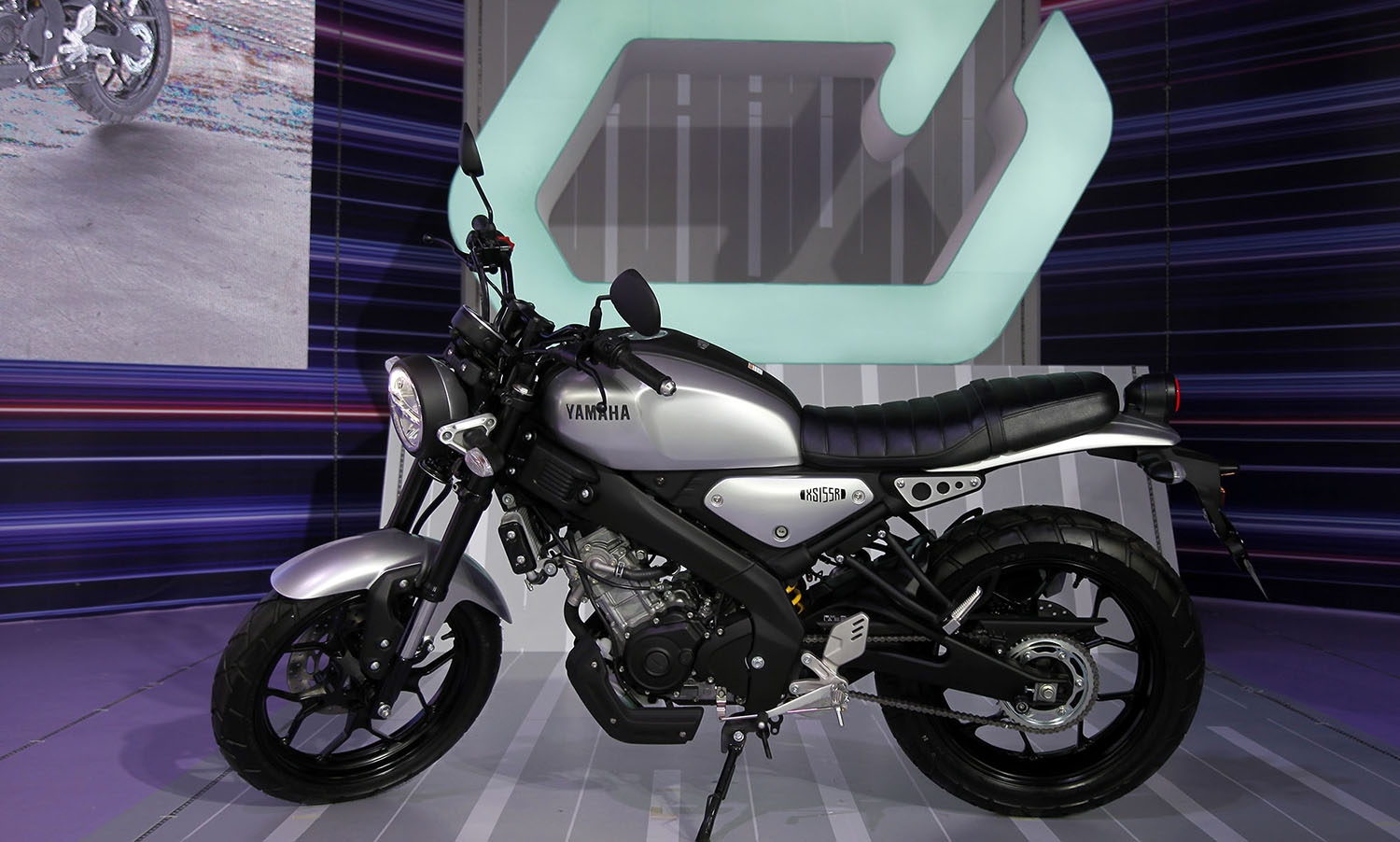 Yamaha và Honda đang cạnh tranh quyết liệt trong nhóm sản phẩm dánh cho người mới tập chơi mô tô.