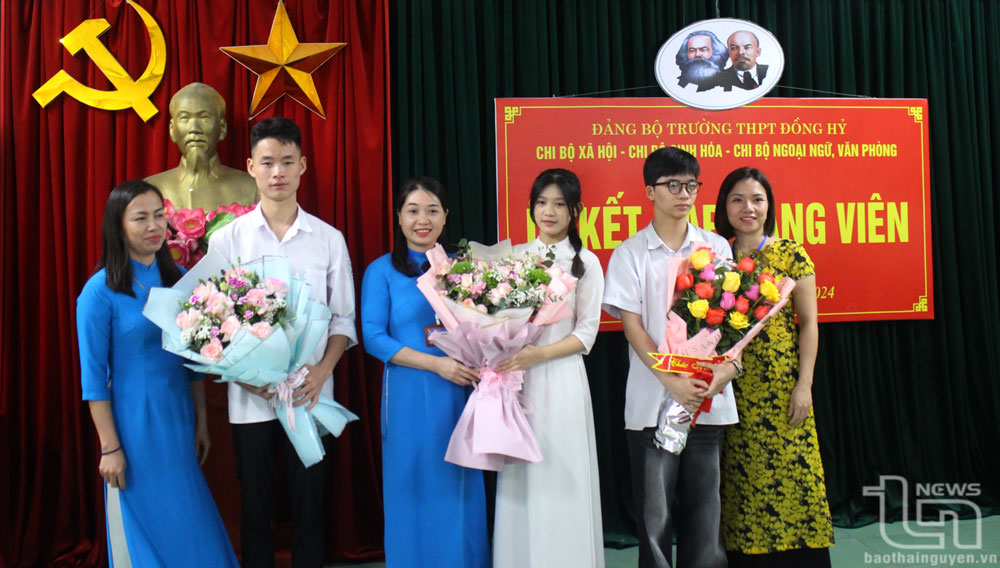 Thái Nguyên: Kết nạp 3.533 đảng viên mới