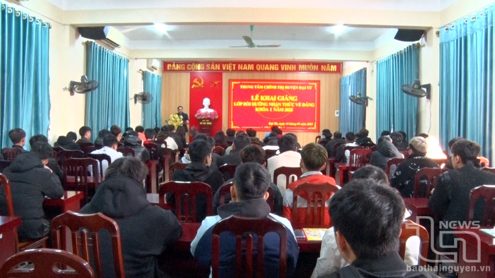 Các học viên tham gia lớp bồi dưỡng.