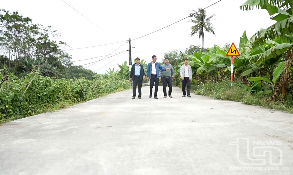 Hầu hết tuyến đường trên địa bàn xã Tân quang đã được đổ bê tông.