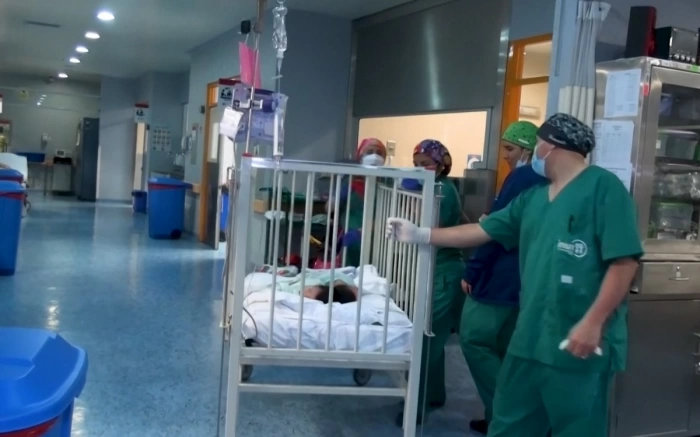 Peru tách thành công cặp song sinh dính liền cột sống