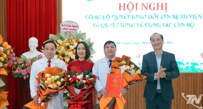 Công bố quyết định đổi tên Trung tâm Y tế Thái Nguyên thành Bệnh viện Phạm Ngọc Thạch