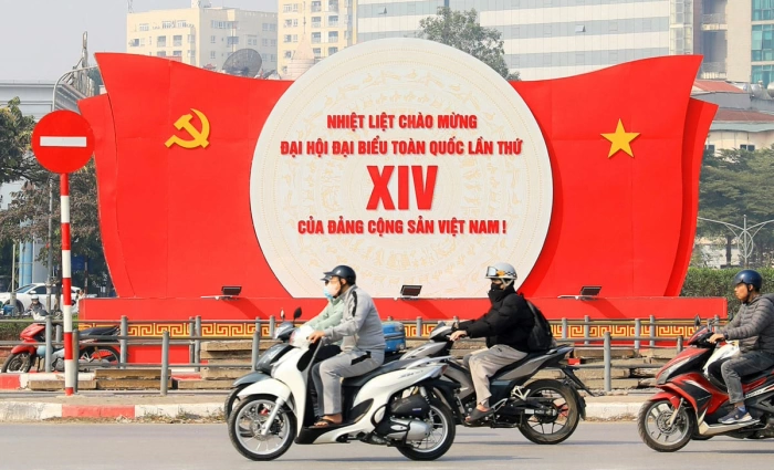 Hà Nội rực rỡ cờ, hoa chào mừng Đại hội XIV của Đảng