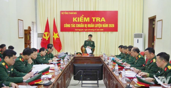 Tiếp tục gắn huấn luyện với sẵn sàng chiến đấu, xây dựng đơn vị vững mạnh, toàn diện