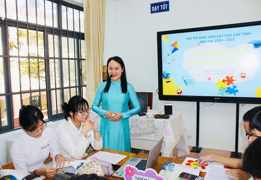 Giám đốc Sở Giáo dục và Đào tạo có thẩm quyền tuyển dụng, tiếp nhận đối với nhà giáo, cán bộ quản lý cơ sở giáo dục trong cơ sở giáo dục mầm non, giáo dục phổ thông, giáo dục thường xuyên, trường chuyên biệt và trường trung học nghề công lập (cơ sở giáo dục công lập) trên địa bàn tỉnh.