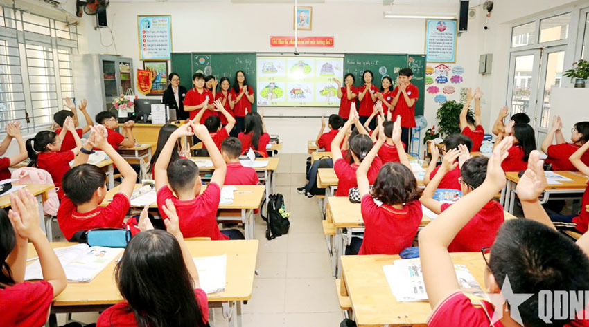 Học sinh Trường THCS Ngọc Lâm (phường Bồ Đề, TP Hà Nội) trong một giờ học.