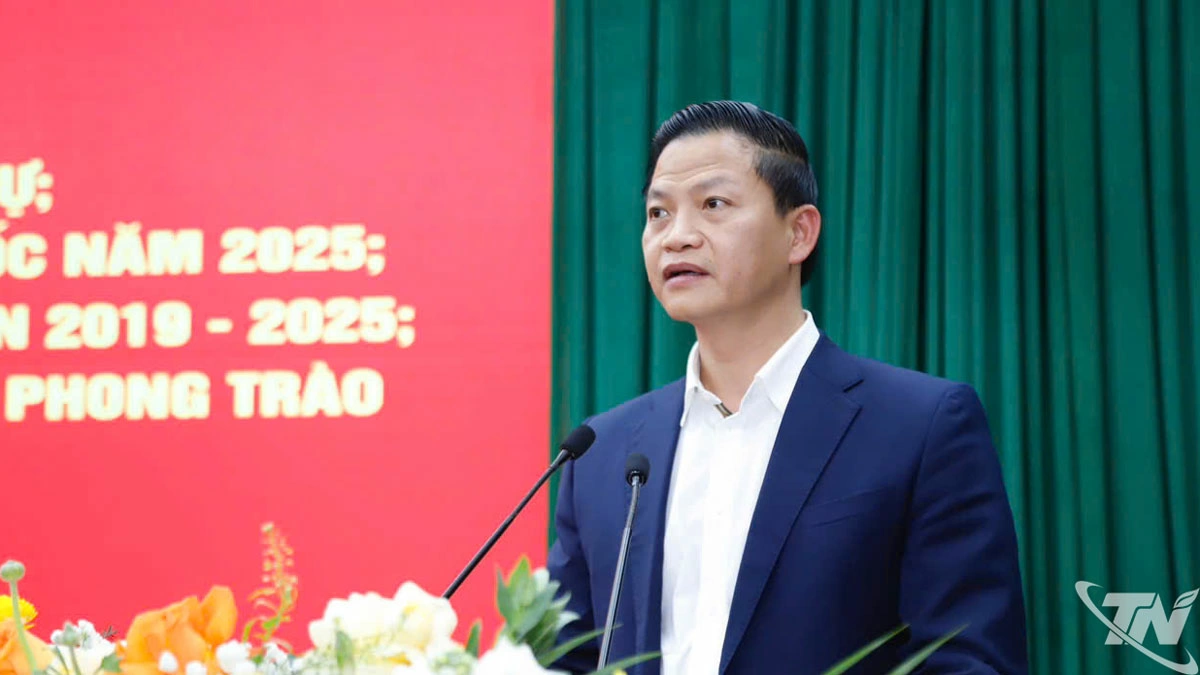 Đồng chí Chủ tịch UBND tỉnh Vương Quốc Tuấn phát biểu chỉ đạo tại Hội nghị.