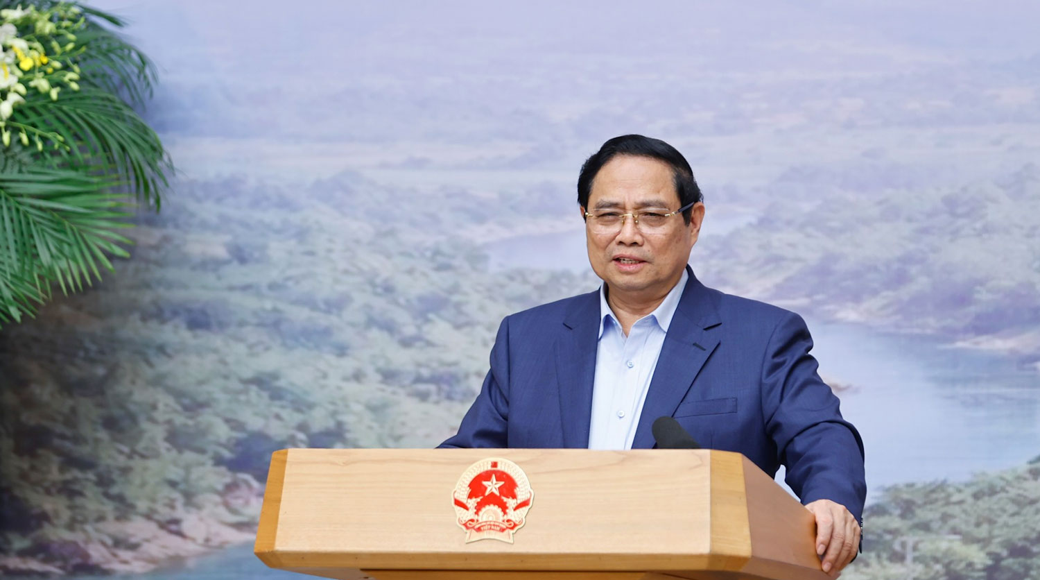 Thủ tướng Chính phủ Chính phủ Phạm Minh Chính phát biểu chỉ đạo tại phiên họp.