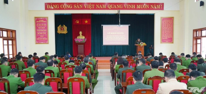 Khai giảng lớp đào tạo Trung cấp lý luận chính trị hệ không tập trung cho cán bộ, chiến sĩ Công an