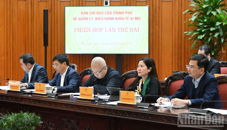 Lãnh đạo các bộ, ngành là thành viên Ban Chỉ đạo tham dự phiên họp.