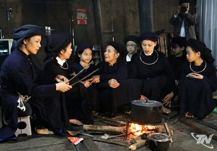 Nâng cao đời sống văn hóa cho nhân dân