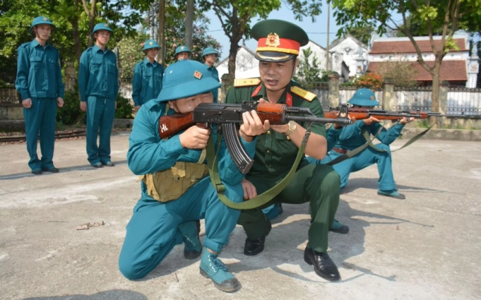 Đưa sĩ quan Quân đội về xã, phường - củng cố quốc phòng từ gốc rễ