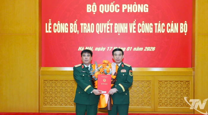 Thăng quân hàm Thiếu tướng đối với Phó Tham mưu trưởng Quân khu 1