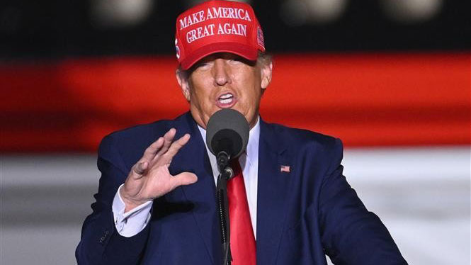 Cựu Tổng thống Mỹ Donald Trump phát biểu tại Latrobe, Pennsylvania, ngày 5/11/2022. (Ảnh: AFP/TTXVN)