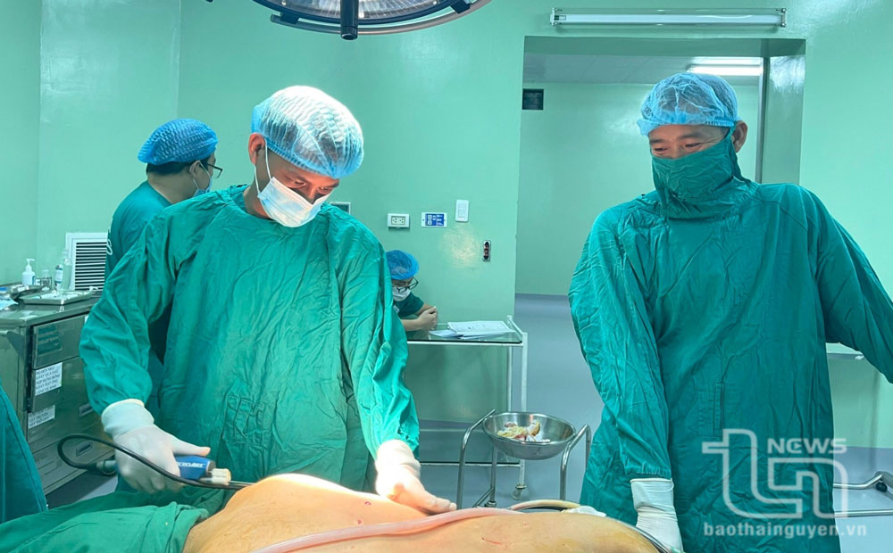 Hiện nay, tại Thái Nguyên chỉ có Bệnh viện Trung ương Thái Nguyên đủ điều kiện về cơ sở vật chất, thiết bị y tế, nguồn lực con người để tiến hành các cuộc đại phẫu nâng cấp vòng 1, hút mỡ toàn thân, tạo hình thành bụng...