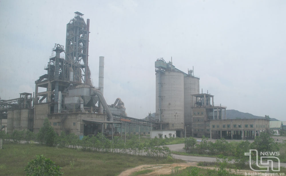 An Khanh Industrial Cluster with two active projects, Quan Trieu Cement Plant and An Khanh Thermal Power Plant. In the photo: Quan Trieu Cement Plant.
