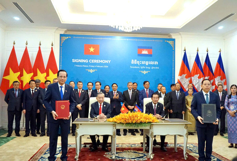 Ký kết Thỏa thuận hợp tác giữa Bộ Dân tộc và Tôn giáo Việt Nam và Bộ Lễ nghi Tôn giáo Campuchia.