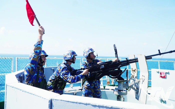 Mùa Xuân nơi đầu sóng