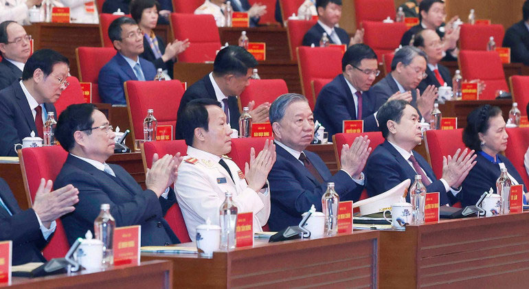 Tổng Bí thư Tô Lâm, các lãnh đạo, nguyên lãnh đạo Đảng, Nhà nước và các đại biểu tham dự.