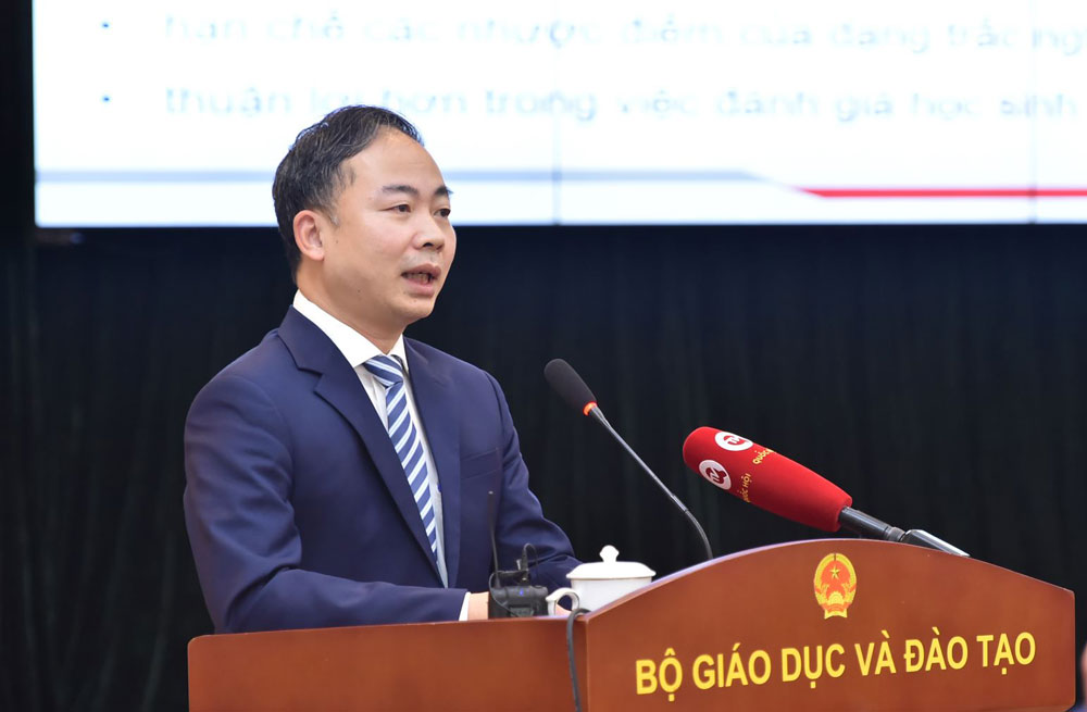 Ông Nguyễn Ngọc Hà, Phó Cục trưởng Cục Quản lý chất lượng, Bộ Giáo dục và Đào tạo chia sẻ tại hội nghị.