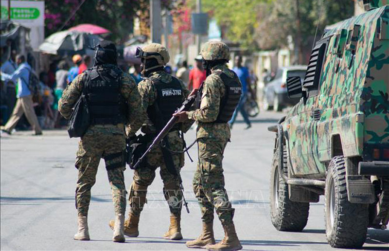 Cảnh sát Haiti tăng cường an ninh tại Port-au-Prince ngày 9/3/2024. Ảnh: AFP/TTXVN