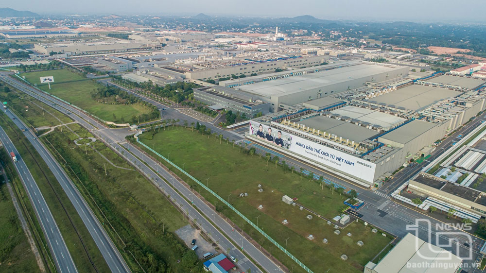 Đặt trụ sở tại Khu công nghiệp Yên Bình (TP. Phổ Yên), SEVT hiện là một cứ điểm sản xuất điện thoại di động hàng đầu thế giới với tổng cộng gần 1 tỷ sản phẩm. Năm 2023, tổng doanh thu của SEVT đạt trên 27 tỷ USD, nộp ngân sách gần 4.200 tỷ đồng.