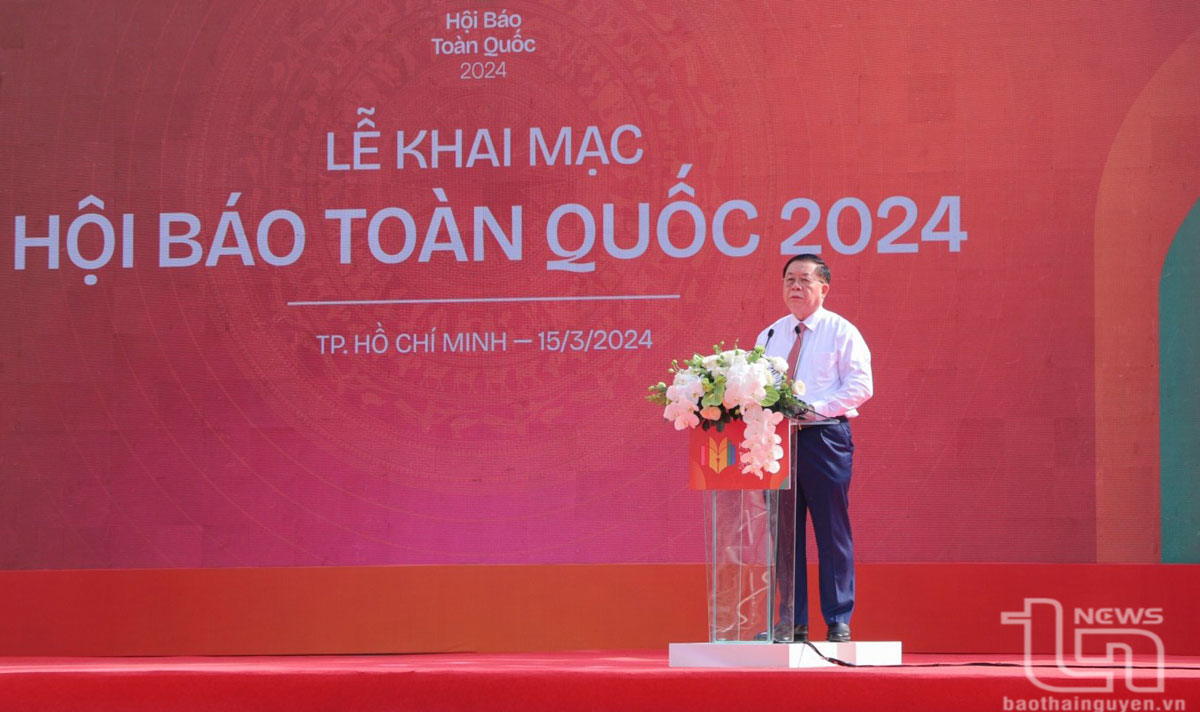 Đồng chí Nguyễn Trọng Nghĩa, Bí thư Trung ương Đảng, Trưởng Ban Tuyên giáo Trung ương, phát biểu chỉ đạo tại Hội Báo.