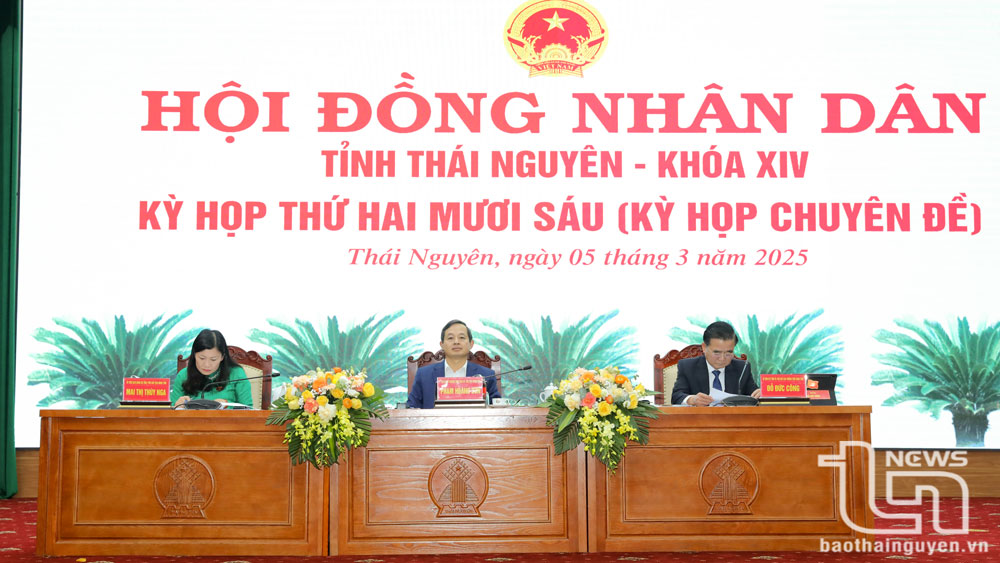 Chủ tọa kỳ họp.