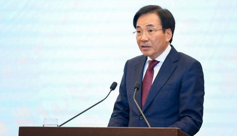Bộ trưởng, Chủ nhiệm Văn phòng Chính phủ Trần Văn Sơn phát biểu ý kiến tại họp báo.