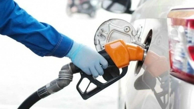 Từ 24 giờ ngày 26/3/2026 đến hết 15/4/2026, mức thuế bảo vệ môi trường đối với xăng (trừ etanol), dầu diesel và nhiên liệu bay là 0 đồng/lít. (Ảnh: VGP)