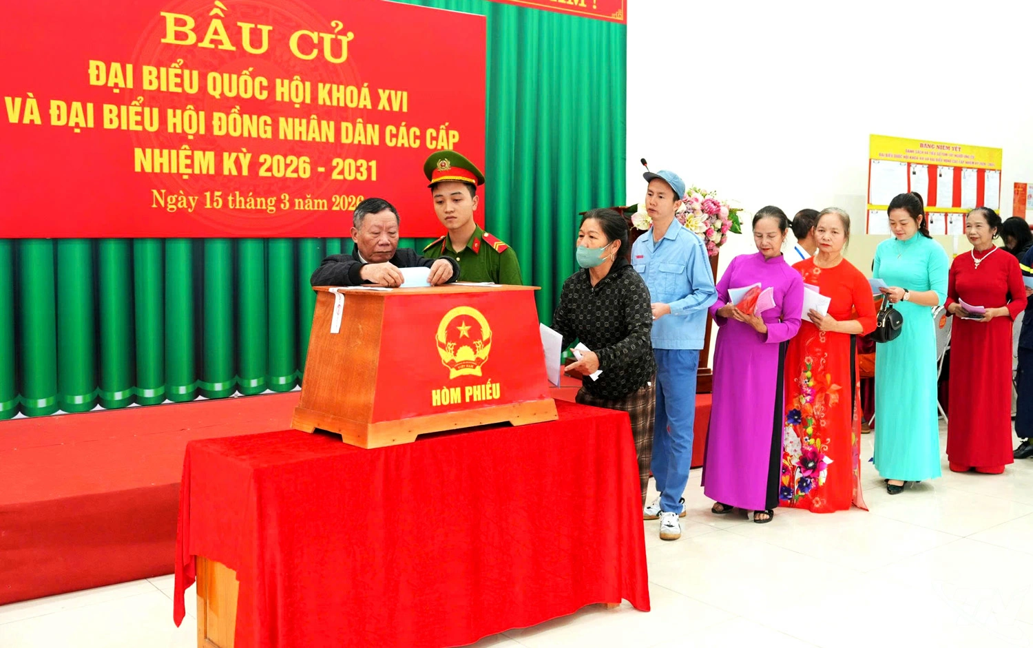 Cuộc bầu cử đại biểu Quốc hội khóa XVI và đại biểu HĐND các cấp nhiệm kỳ 2026-2031 trên địa bàn tỉnh Thái Nguyên đã được hoàn thành đúng quy định, an toàn và đạt kết quả toàn diện.