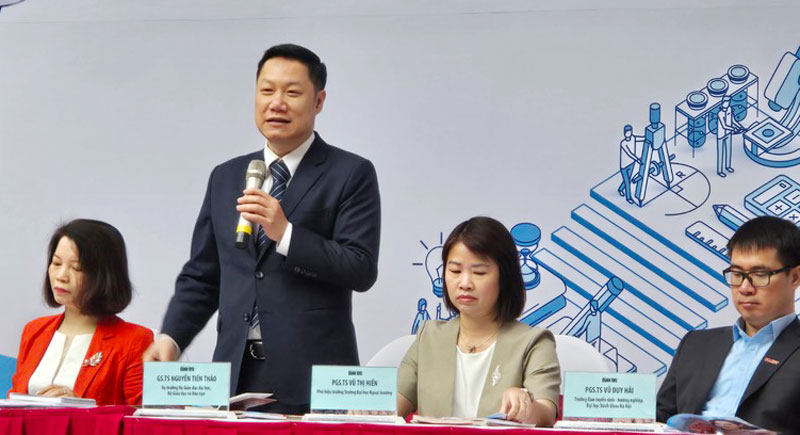 GS.TS Nguyễn Tiến Thảo chia sẻ những thông tin đáng chú ý về kỳ thi tốt nghiệp THPT - Ảnh: VGP/Thu Trang