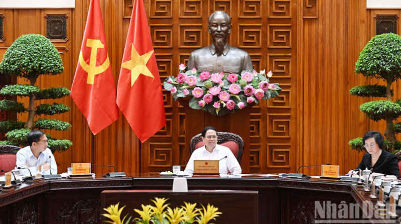Thủ tướng Phạm Minh Chính phát biểu ý kiến chỉ đạo cuộc làm việc. (Ảnh: Trần Hải)