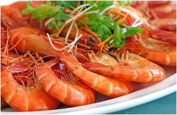 Tôm sú hấp sả dễ chế biến.