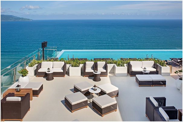 TMS Hotel Da Nang Beach với các phòng suite hướng biển.