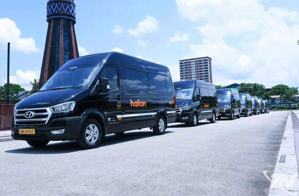 Đội xe vận tải hành khách của Công ty CP Thương mại và Du lịch Hà Lan 
góp phần kết nối các tuyến vận tải liên tỉnh.