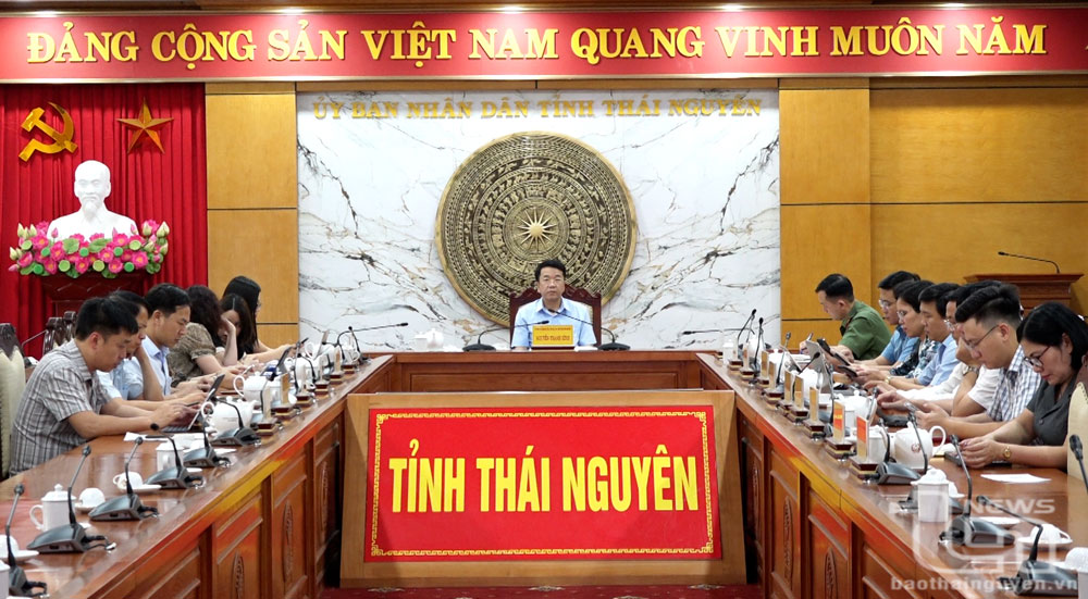 Dự Hội nghị tại điểm cầu Thái Nguyên có đồng chí Nguyễn Thanh Bình, Phó Chủ tịch UBND tỉnh; đại diện các sở, ngành liên quan.