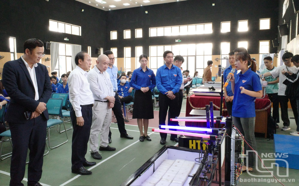 Mô hình dự thi của sinh viên Trường Đại học Kỹ thuật công nghiệp (Đại học Thái Nguyên) tại Liên hoan Tuổi trẻ sáng tạo, trao giải cuộc thi Ý tưởng sáng tạo khởi nghiệp thanh niên tỉnh Thái Nguyên năm 2023.