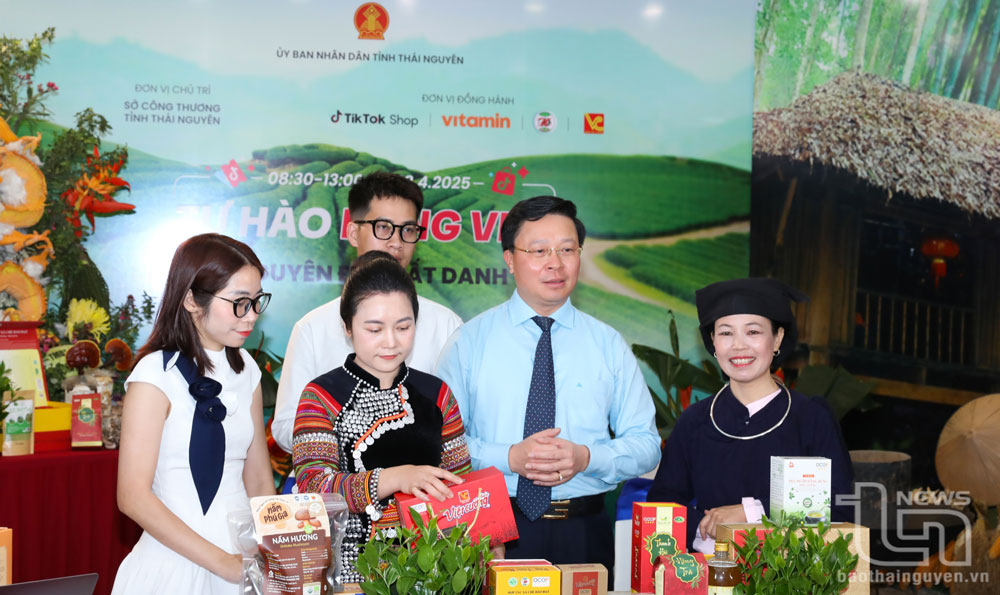 Các đại biểu tại phiên Megalive.