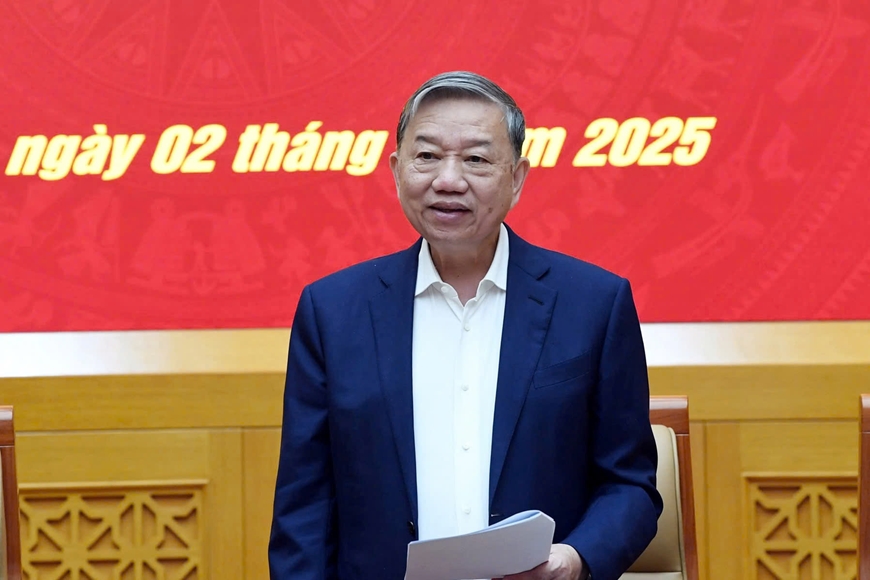 Tổng Bí thư Tô Lâm, Bí thư Quân ủy Trung ương phát biểu kết luận hội nghị. 