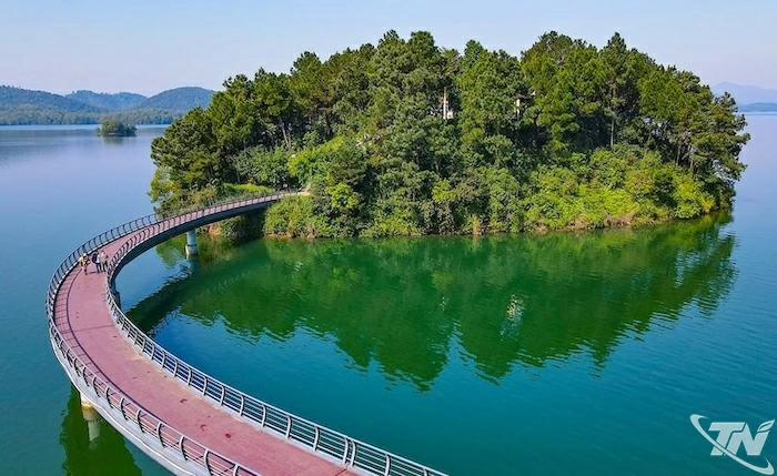 Khu du lịch sinh thái hồ Kẻ Gỗ - ốc đảo xanh tại Hà Tĩnh.
