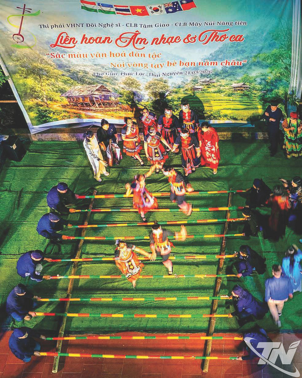 Tiết mục Múa sạp thu hút các nghệ sĩ tham gia.