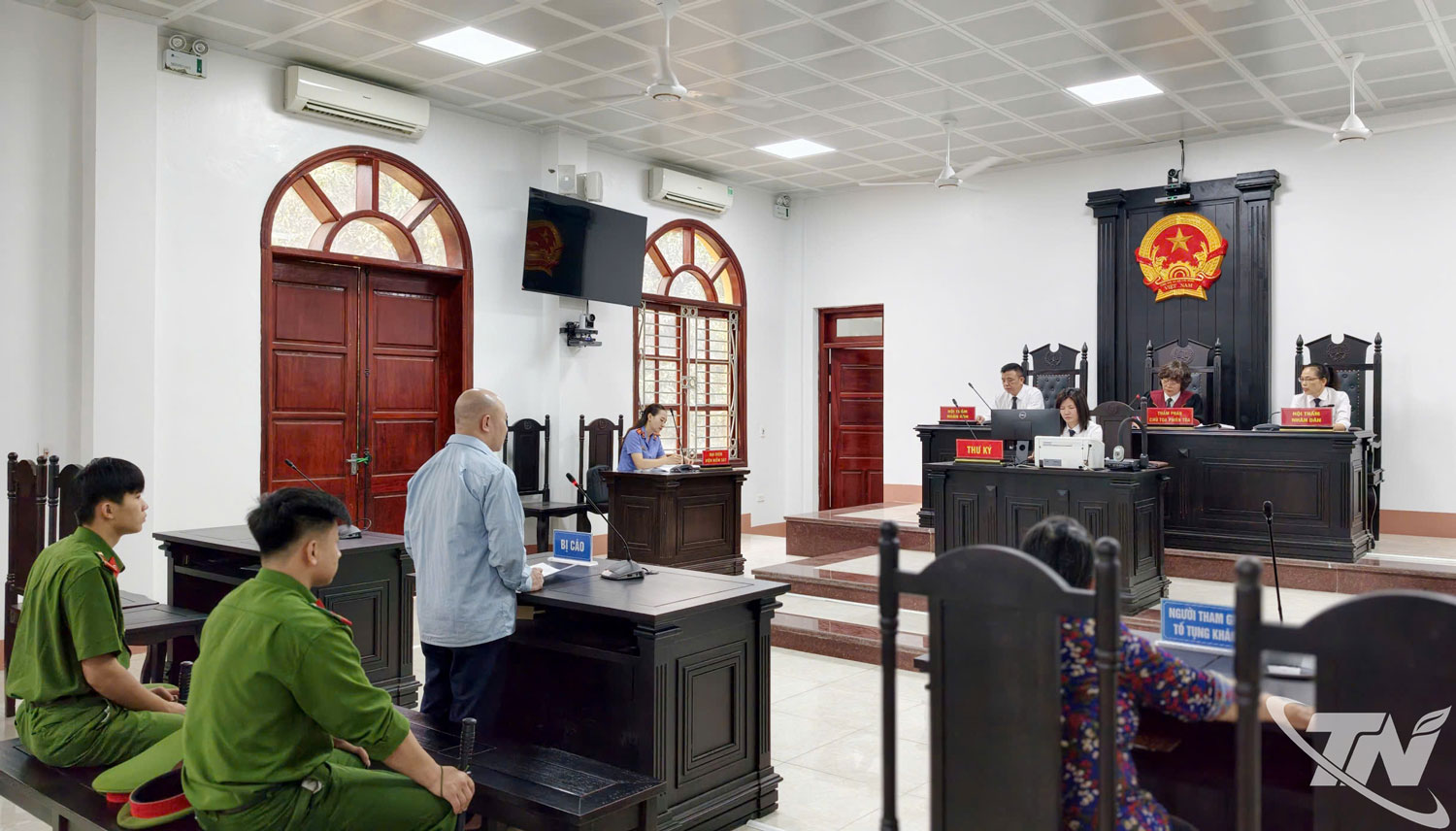 Quang cảnh phiên tòa.