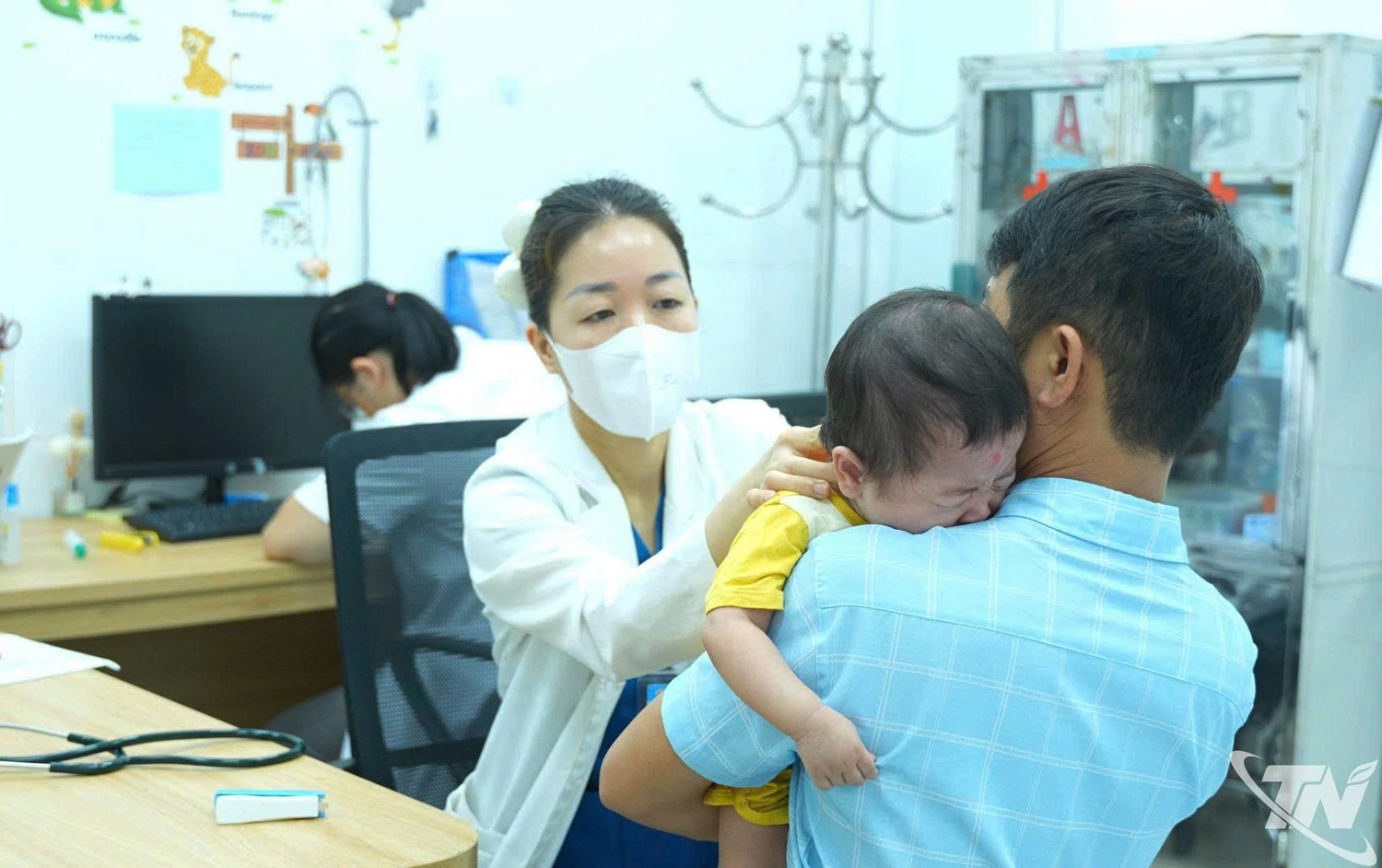 sở Y tế yêu cầu các cơ sở khám, chữa bệnh tăng cường giám sát, phát hiện sớm, sẵn sàng thu dung, điều trị, kiểm soát lây nhiễm.