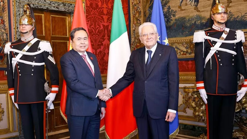 Chủ tịch Quốc hội Trần Thanh Mẫn hội kiến Tổng thống Italia Sergio Mattarella. (Ảnh: TTXVN)